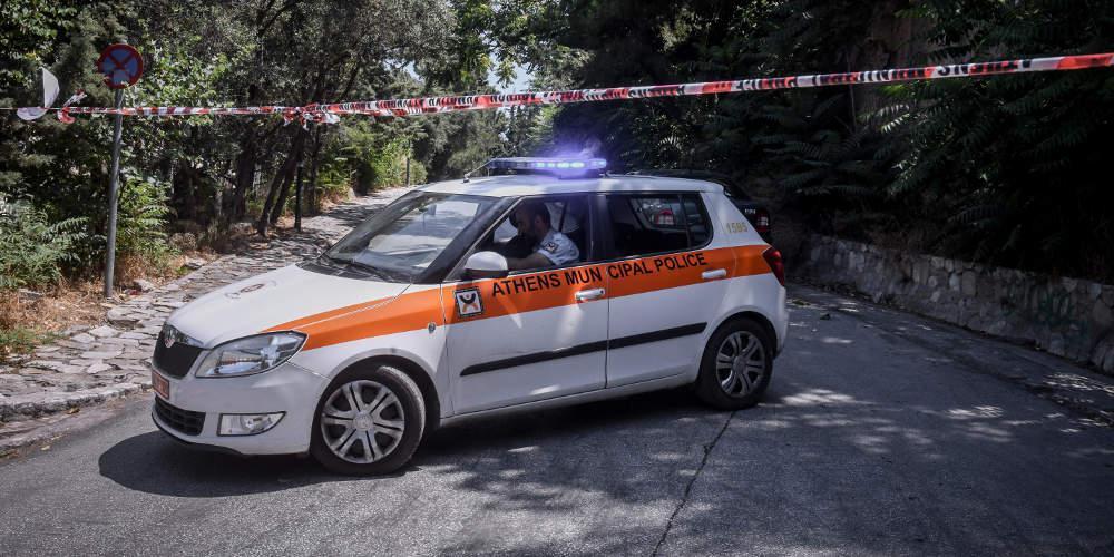 Συναγερμός: Άνδρας έπεσε από τον Λυκαβηττό