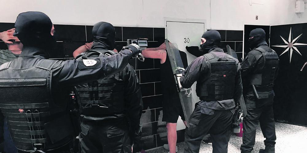 Έρευνα στις φυλακές Χαλκίδας - Βρέθηκαν ναρκωτικά και κινητά τηλέφωνα