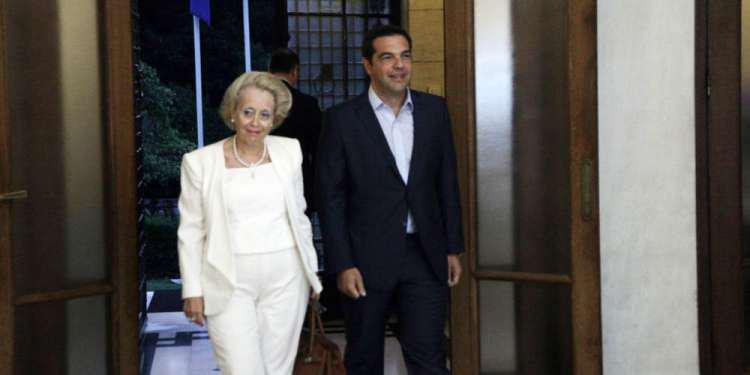 Ο Τσίπρας καλεί Θάνου…στην Κουμουνδούρου για να την ηρωοποιήσει