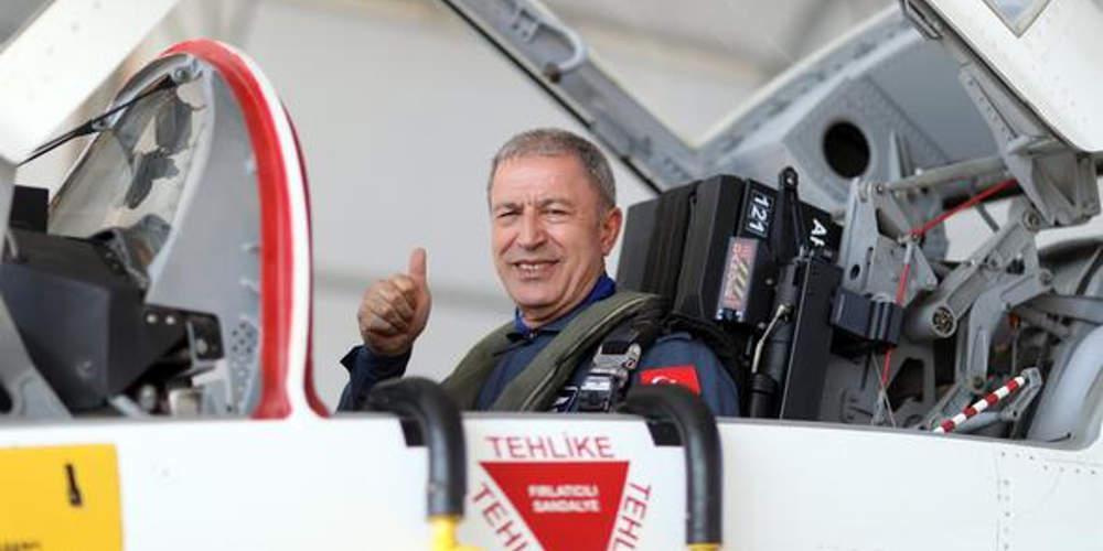 Ο Ακάρ πέταξε πάνων από το Αιγαίο με εκπαιδευτικό αεροσκάφος Τ-38