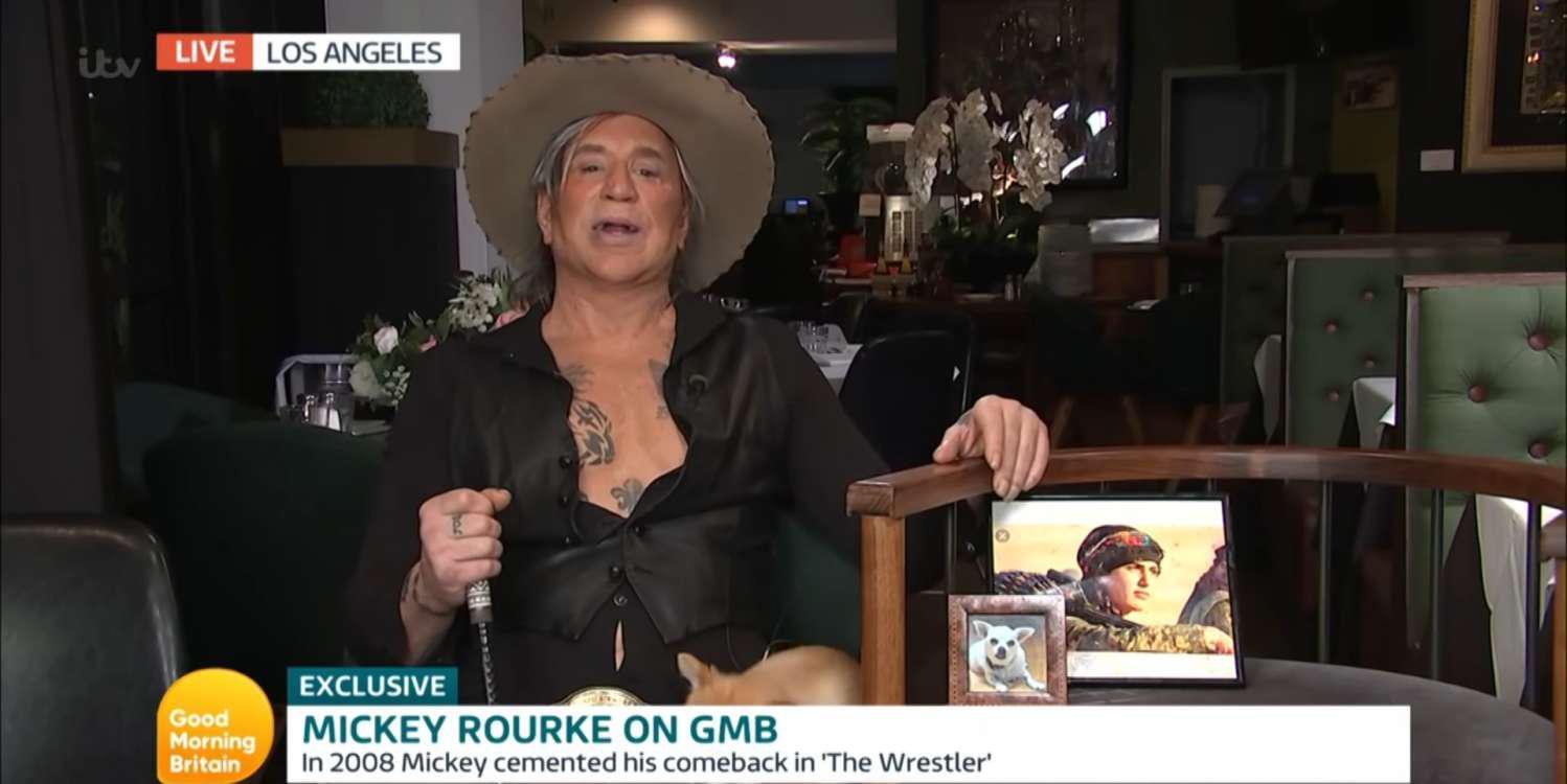 Σε πλήρη αφασία ο Μίκι Ρουρκ σε τηλεοπτική του εμφάνιση - Αναγκάστηκαν να τον «κόψουν» [βίντεο]