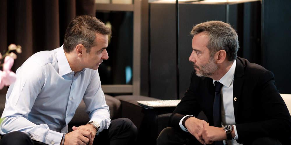 Συνάντηση Μητσοτάκη-Ζέρβα στη ΔΕΘ με δώρο… γραβάτα