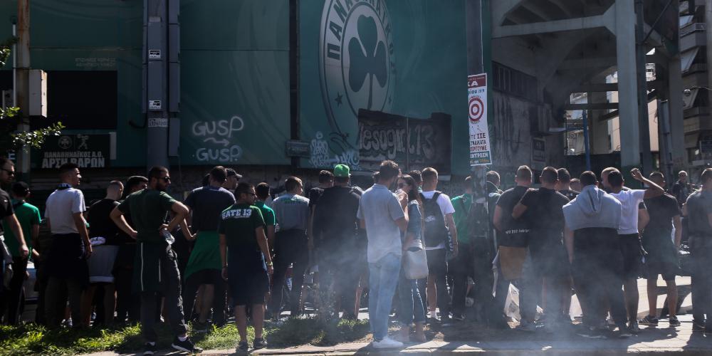 Μεγάλη πορεία οπαδών του Παναθηναϊκού κατά του Αλαφούζου [εικόνες]