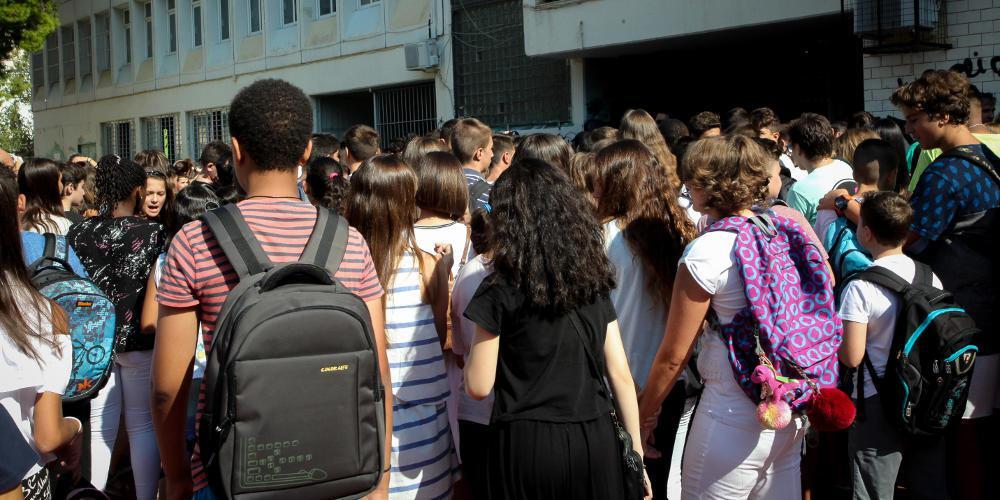 Έρευνα: Οι μαθητές πιέζονται στο σχολείο και δεν στηρίζονται από τους εκπαιδευτικούς