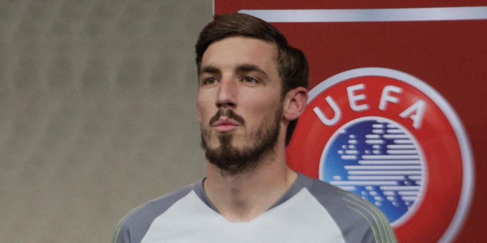 Πλήγμα για ΑΕΚ και Εθνική: Έσπασε το δάχτυλό του ο Μπάρκας στην προπόνηση