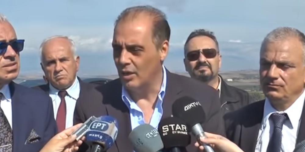 «Δεν χρειάζομαι υποβολέα»: Ο Βελόπουλος νευρίασε με βουλευτή του [βίντεο]