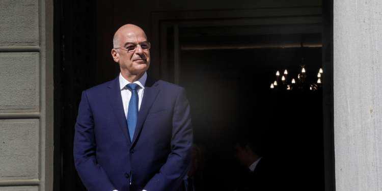 Πόλεμος στην Ουκρανία: «Πυρετός» στις ελληνικές διπλωματικές αποστολές στην ανατολική Ευρώπη