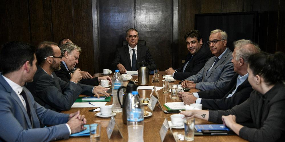 Αυτό είναι το σχέδιο νόμου για την ψήφο των αποδήμων που πήγε στα κόμματα