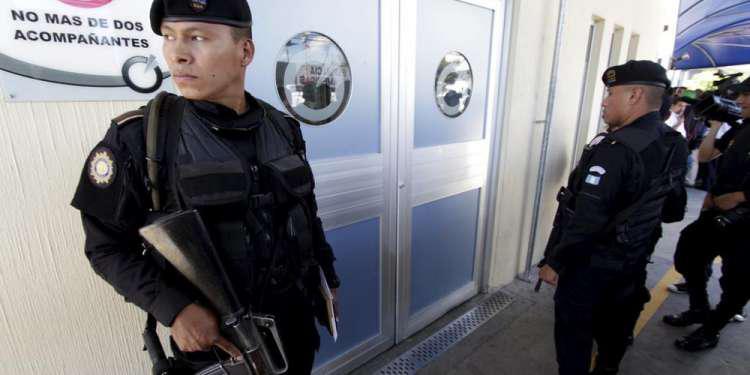 Έξι νεκροί από επίθεση ενόπλων σε κηδεία στην Γουατεμάλα