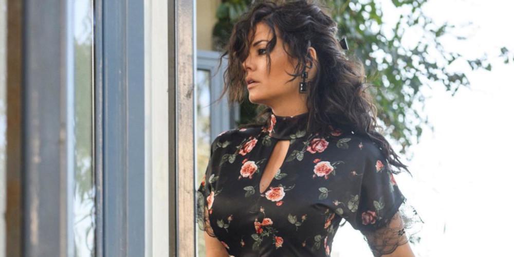 Η Μαρία Κορινθίου μόνο με τα εσώρουχα στο κρεβάτι [εικόνες]