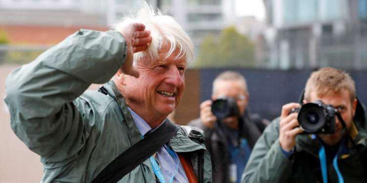 O πατέρας του Μπόρις Τζόνσον διαδήλωσε στο Λονδίνο με τους ακτιβιστές για το κλίμα