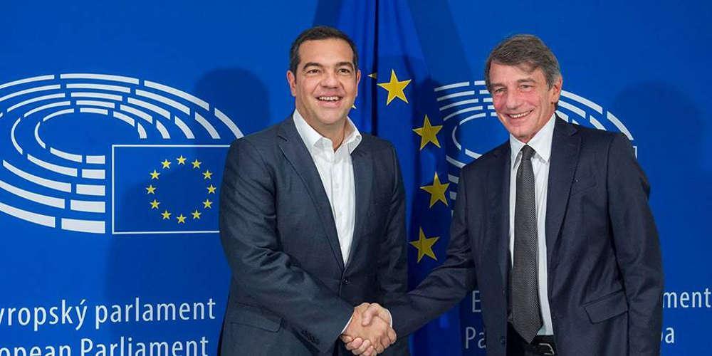 Ο Τσίπρας προσπαθεί να «αλώσει» το ΚΙΝΑΛ μέσω των ευρωσοσιαλιστών