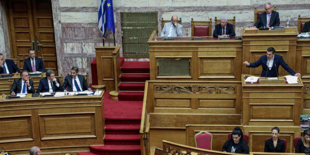 Στα «χαρακώματα» Μαξίμου με ΣΥΡΙΖΑ για τα επεισόδια στην ΑΣΟΕΕ