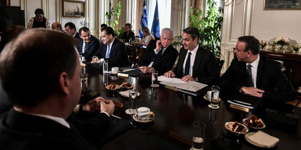 Επίδομα γέννησης και νομοσχέδιο για πορείες στο επίκεντρο του Υπουργικού Συμβουλίου