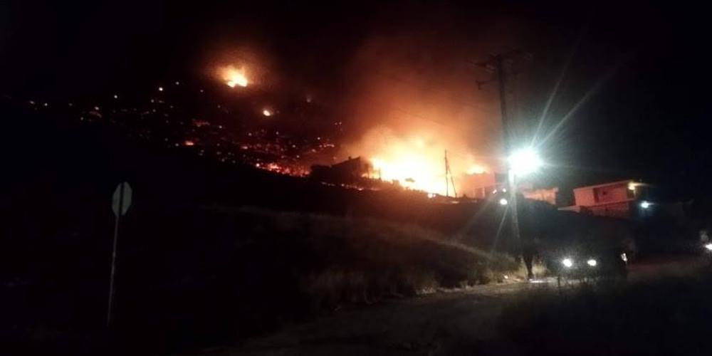 Φωτιά στο Πόρτο Ράφτη – Προληπτικά εκκένωση από την αστυνομία