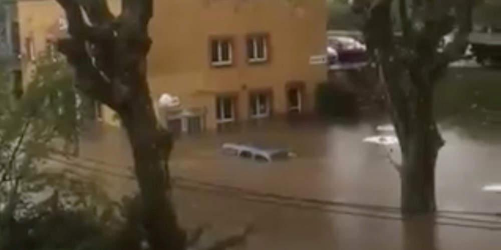 Χαμός από την κακοκαιρία στη Γαλλία: Αγνοούμενοι, τραυματίες και διακοπές ρεύματος