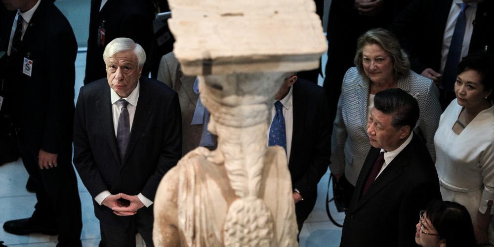 Ο Σι Τζινπίνγκ μαγεύτηκε από τις Καρυάτιδες και δήλωσε σύμμαχος για την επιστροφή των Γλυπτών του Παρθενώνα