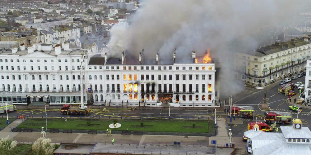 Συναγερμός: Μεγάλη πυρκαγιά σε ξενοδοχείο στο Ίστμπουρν της Βρετανίας [βίντεο]