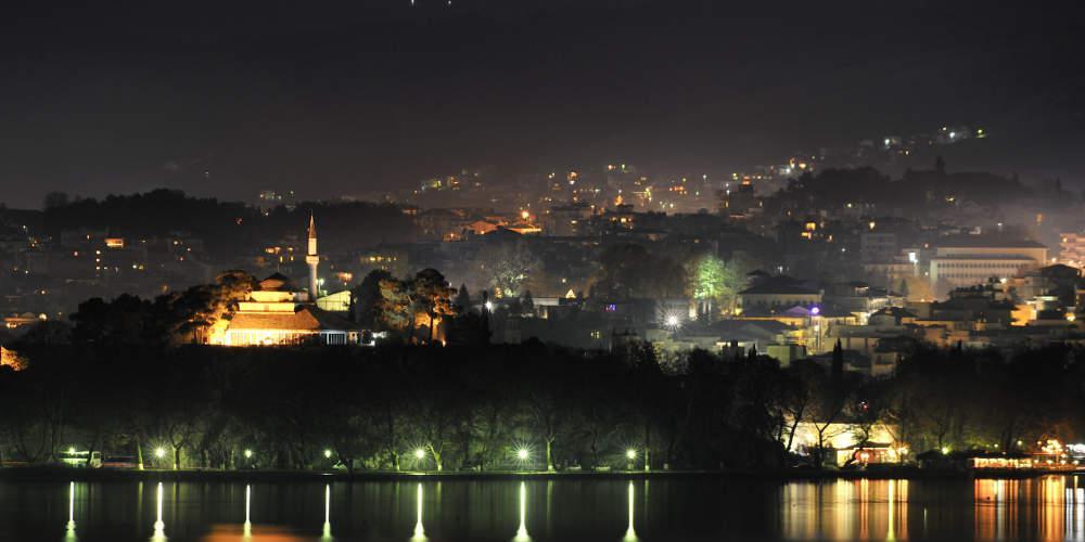 Η αιθαλομίχλη «πνίγει» τα Ιωάννινα – Συστάσεις προς τους πολίτες από την Περιφέρεια