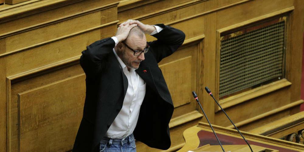 Σόου Γρηγοριάδη στη Βουλή: Παραδίνομαι... [βίντεο]