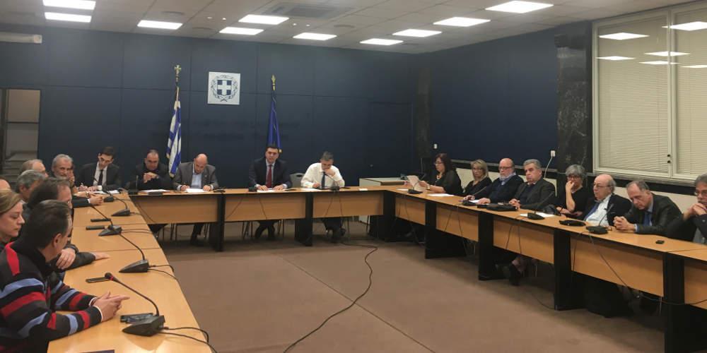 Συνάντηση Κικίλια με τους διευθυντές των ΜΕΘ