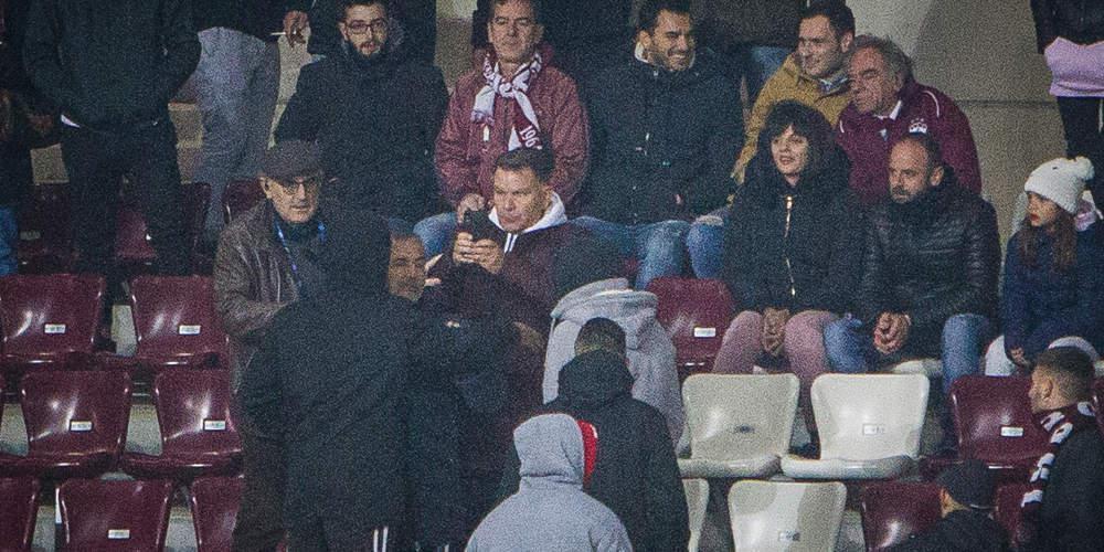 Επίθεση στον Αλέξη Κούγια στο γήπεδο της Λάρισας [βίντεο]