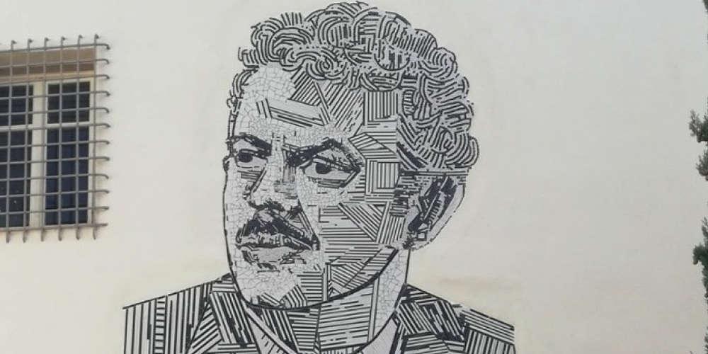 Το μεγάλο ψηφιδωτό με τον Βασίλη Τσιτσάνη εντυπωσιάζει στα Τρίκαλα