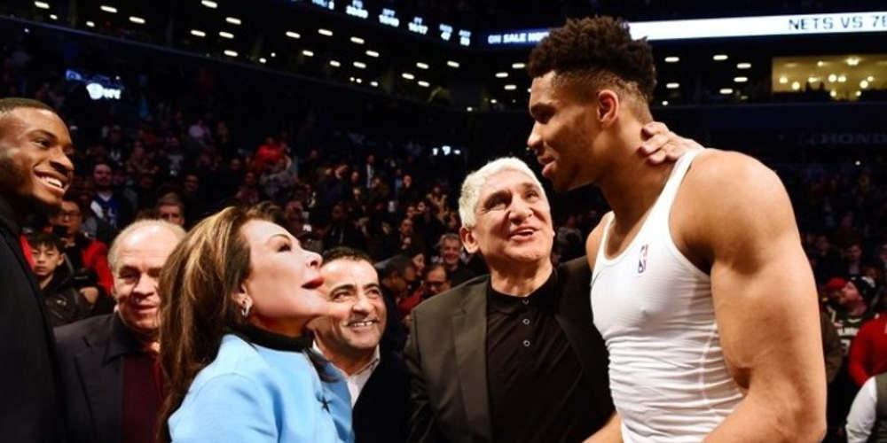 Αδερφοί Αντετοκούμπο και Παναγιώτης Γιαννάκης στις... υπηρεσίες της επιτροπής «Ελλάδα 2021»