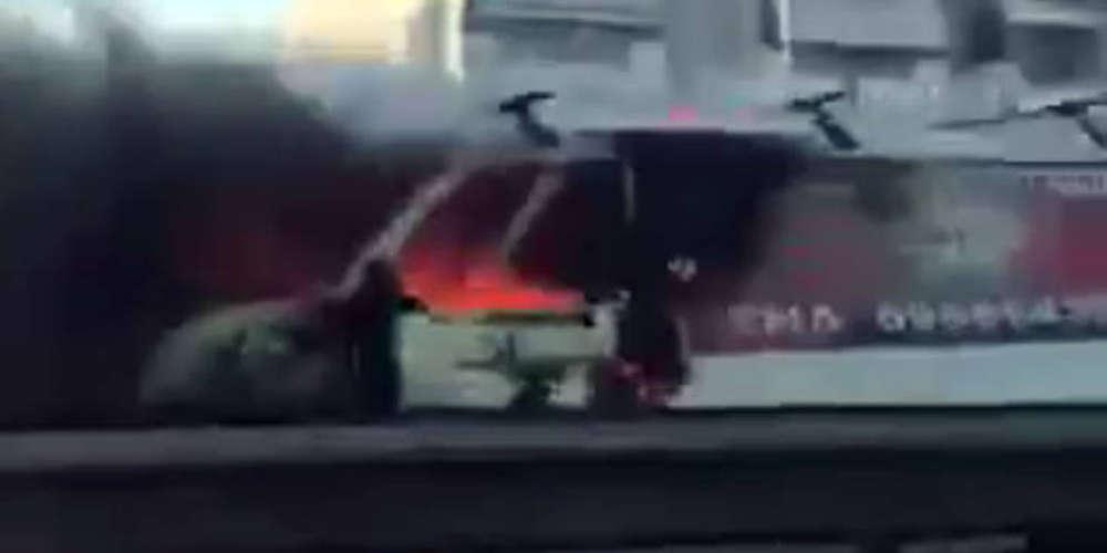 Χάος στον Κηφισό μετά από φωτιά που εκδηλώθηκε σε φορτηγάκι