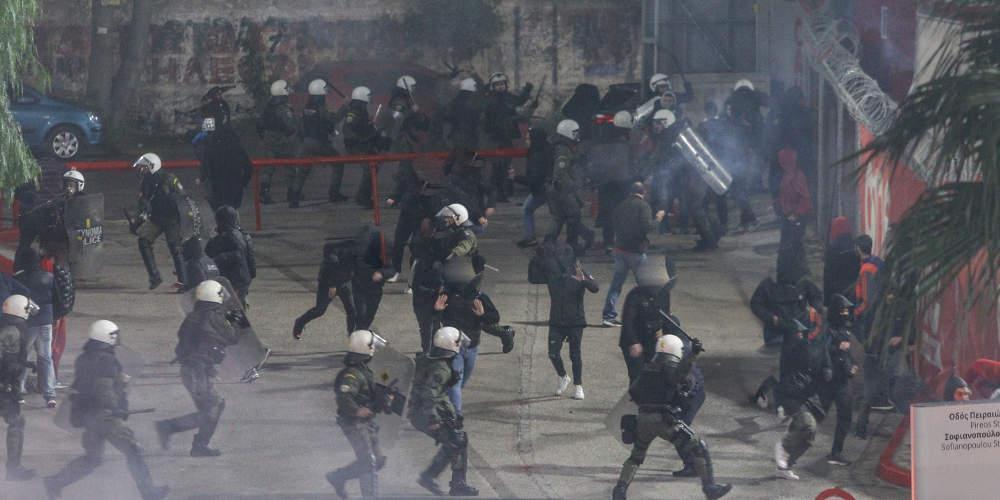 Κίνδυνος νέας τιμωρίας έδρας για τον Ολυμπιακό λόγω των επεισοδίων πριν το ντέρμπι με τον Παναθηναϊκό