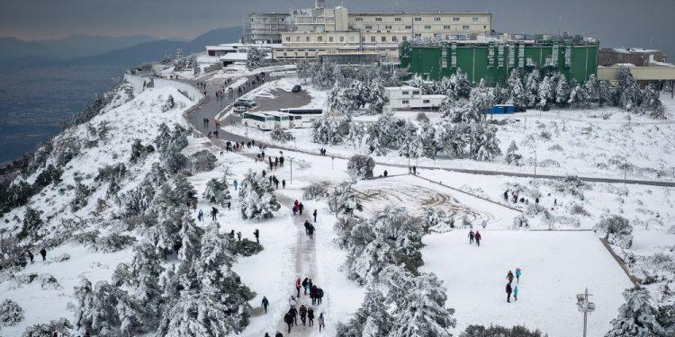 Πρόγνωση καιρού: Ο «Ηφαιστίων» σφρυροκοπά τη χώρα – Πού θα χιονίσει στην Αττική Καιρός χιόνια Αττική