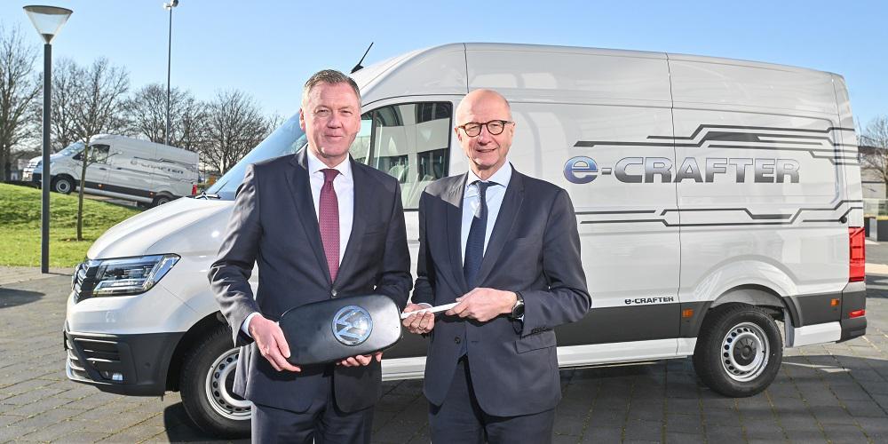 Παράδοση 420 e-Crafter από τη Volkswagen Επαγγελματικά Οχήματα σε γαλλική εταιρεία