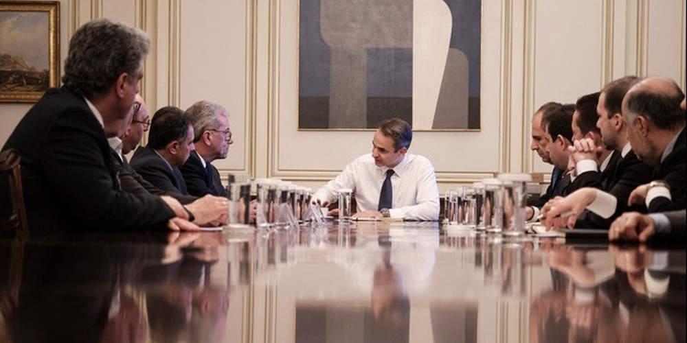 Σε Λέσβο, Χίο και Σάμο ο Μητσοτάκης: Τι ειπώθηκε στη συνάντηση με τους αυτοδιοικητικούς