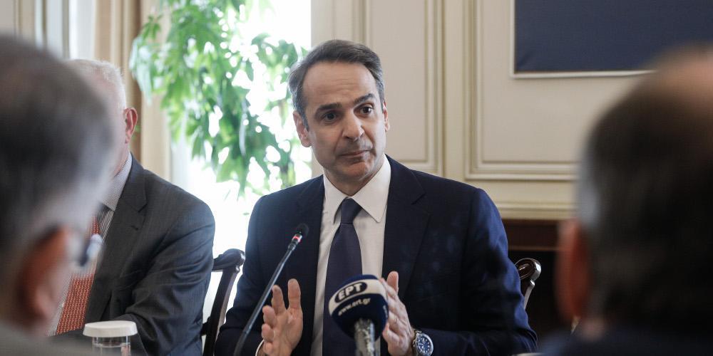 «Μένουμε σπίτι, μένουμε υγιείς»: Το μήνυμα Μητσοτάκη για τη γραμμή ψυχολογικής υποστήριξης [βίντεο]