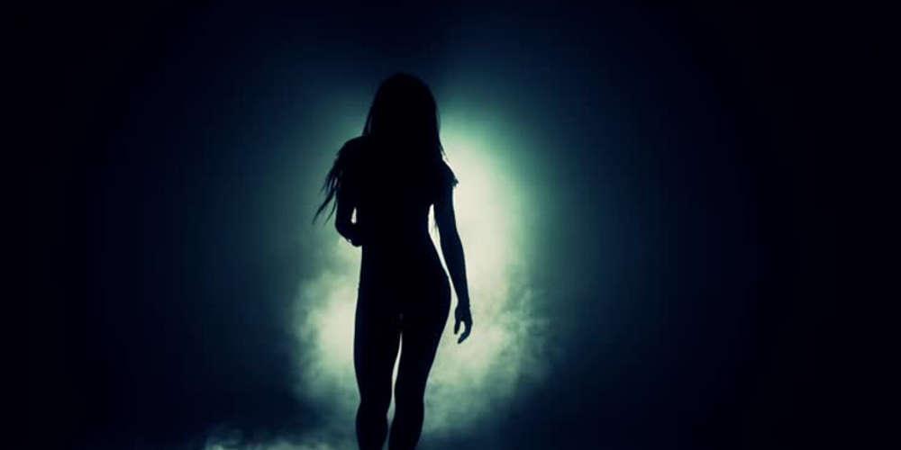 «Σεισμός» στη showbiz: Ποια πασίγνωστη παίκτρια ριάλιτι συνελήφθη για όπλα και ναρκωτικά