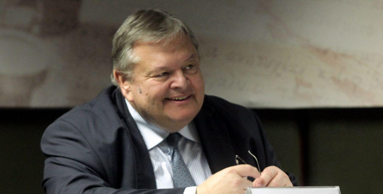 Ευάγγελος Βενιζέλος: Συνταγματική η υποχρεωτικότητα του εμβολιασμού