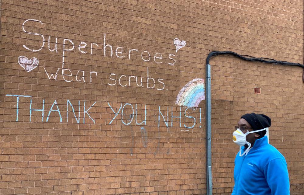 Βρετανία: Η κυβέρνηση διέγραψε το χρέος του NHS ύψους 13,4 δισ. λιρών