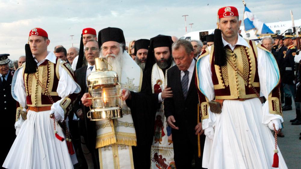 Άγιο Φώς: Έτσι θα έρθει στην Ελλάδα - Πού και πώς θα μεταφερθεί στην χώρα