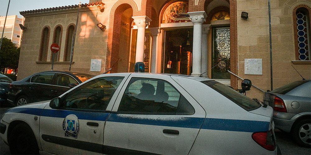 Κάλυμνος: Συνελήφθη ιερέας που καλούσε τους πιστούς να μην φοράνε μάσκα – Η ανάρτηση στο Facebook