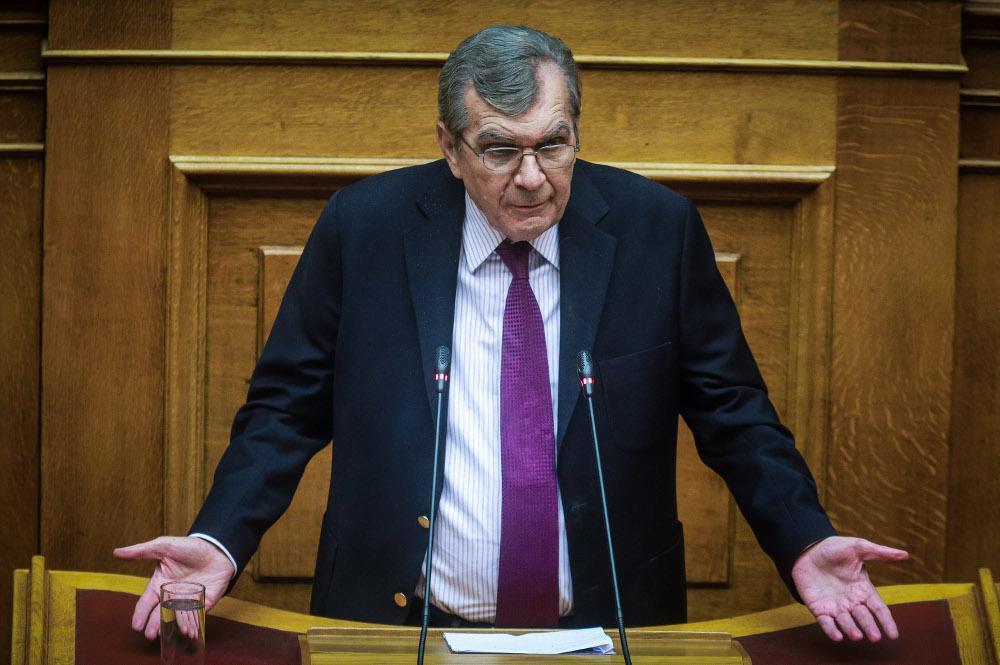 Κορωνοϊός: Ο Δημήτρης Κρεμαστινός δίνει αγώνα για τη ζωή του