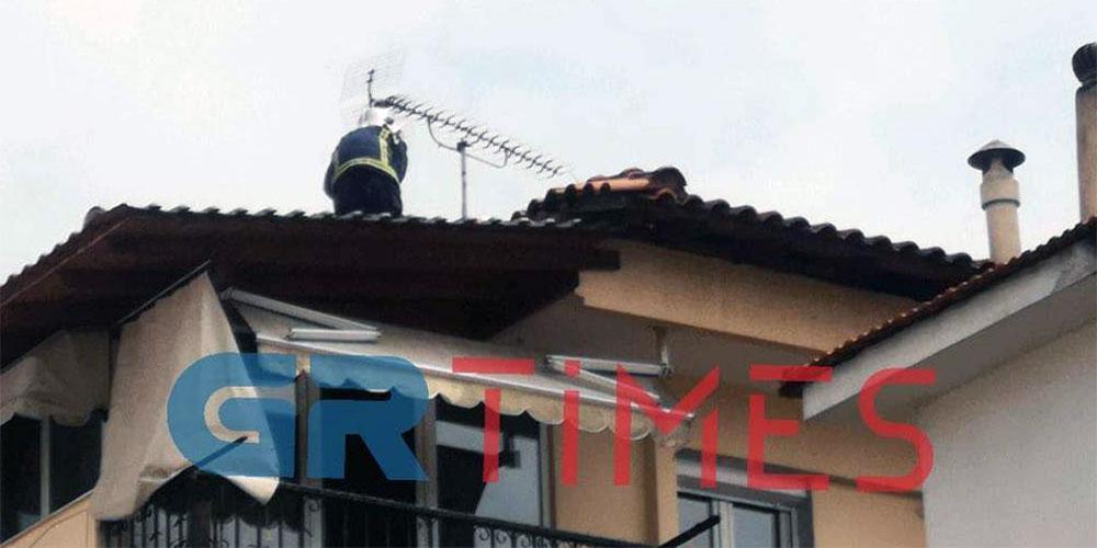 Φωτιά σε διαμέρισμα στη Θεσσαλονίκη - Άμεση επέμβαση της Πυροσβεστικής