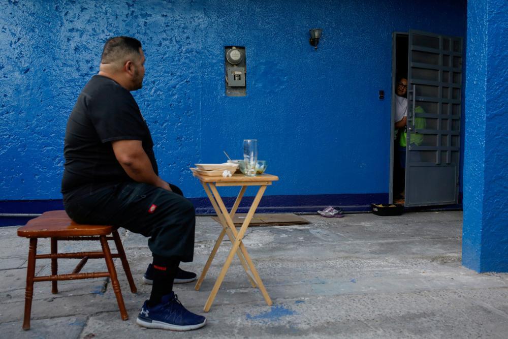 Κορωνοϊός: Έτσι πρέπει να αντιμετωπίζεται ένα κρούσμα covid-19 στο σπίτι