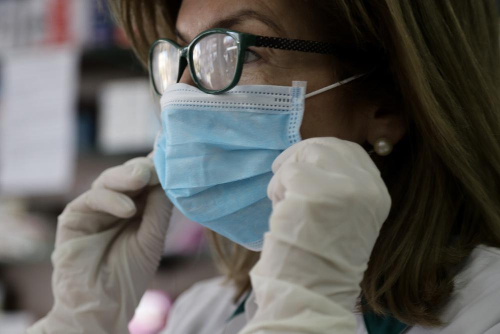 Έτσι βάζουμε και να βγάζουμε την μάσκα - Οδηγίες του ΕΟΔΥ