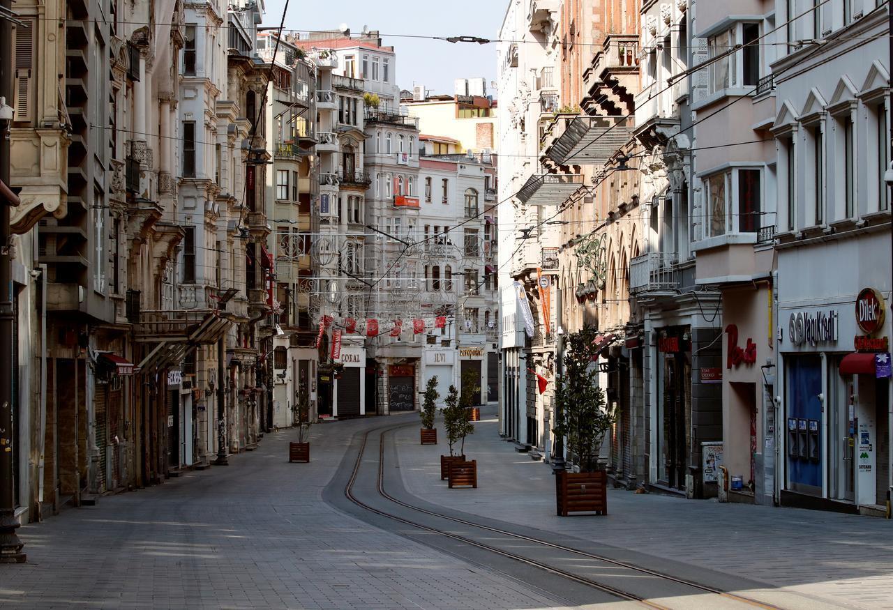 Ο τουρκικός γίγαντας με τα πήλινα πόδια