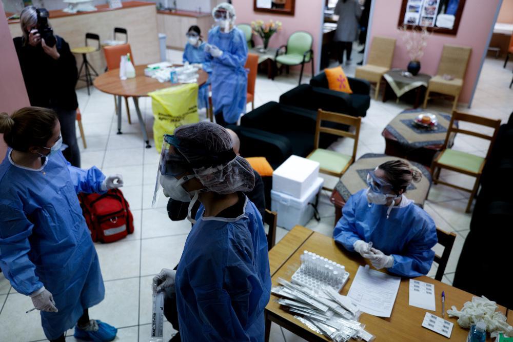 Κορωνοϊός: Σαρωτικοί έλεγχοι του ΕΟΔΥ – Τι έδειξαν τα τεστ