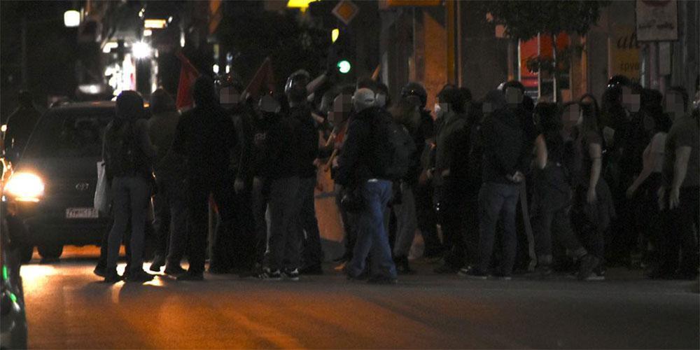 Νέος γύρος επεισοδίων στην Κυψέλη - Έσπασαν βιτρίνες καταστημάτων και αυτοκίνητα