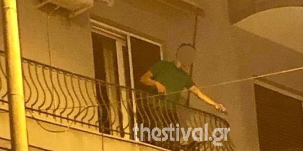 Βγήκε στο μπαλκόνι και πετούσε… γλάστρες σε θαμώνες μπαρ!