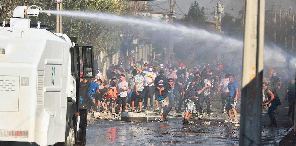 Ο κορωνοϊός μετέτρεψε σε «νεκροταφείο» τη Λατινική Αμερική