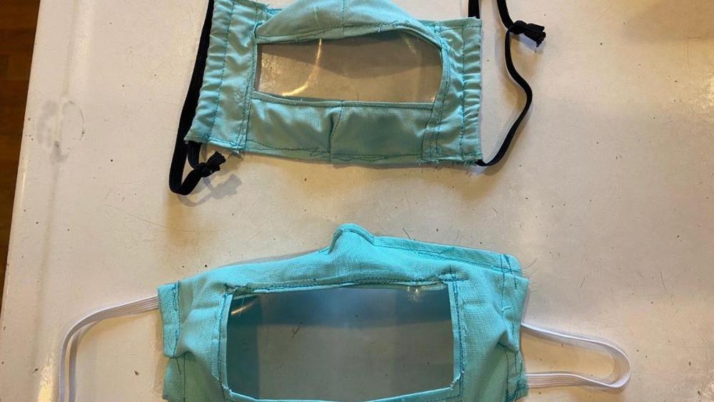 Κορωνοϊός: Διάφανες μάσκες που δεν ανακόπτουν την επικοινωνία τους ζητούν κωφοί και βαρήκοοι