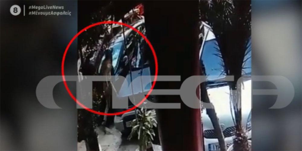 Νέες σοκαριστικές εικόνες: Οι πρώτες στιγμές μετά την επίθεση με βιτριόλι στην 34χρονη στην Καλλιθέα